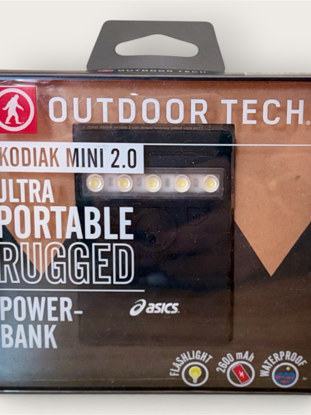 Outdoor Tech Kodiak Mini 2.0 Rugged Waterproof Power Bank 2600mAh + Flashlight